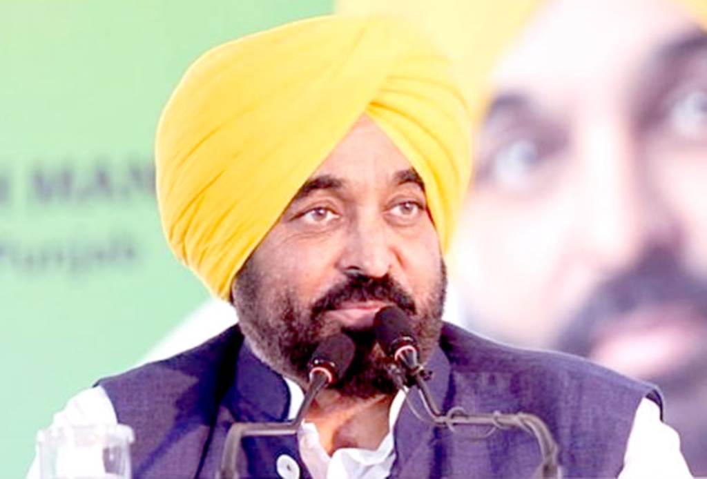 Chief Minister Bhagwant Mann leaves for Bengaluru for a weeklong Vipassana session